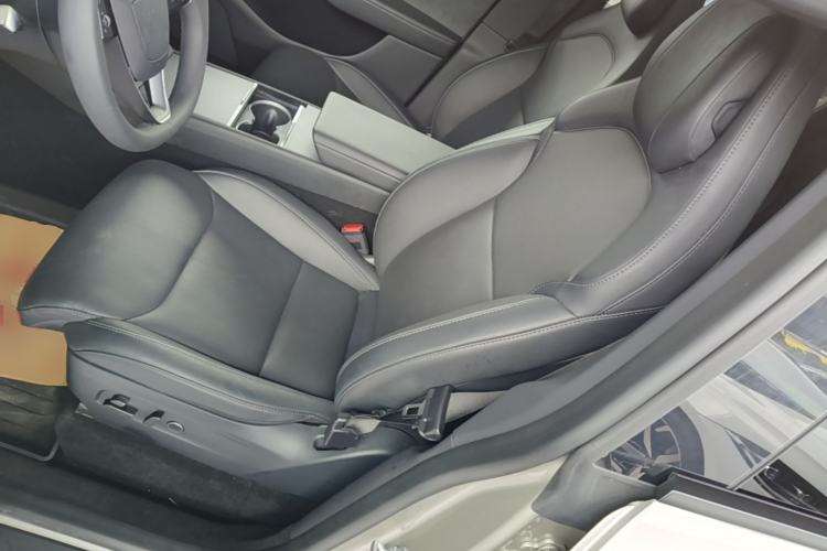 Used Tesla Model Y L 2025 Model Long-Range All-Wheel-Drive Version Left Front Seat