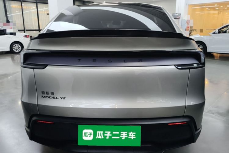 Used Tesla Model Y L 2025 Model Long-Range All-Wheel-Drive Version Rear