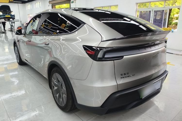 Used Tesla Model Y L 2025 Model Long-Range All-Wheel-Drive Version Rear Left 45 Deg