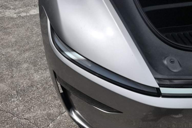 Used Tesla Model Y L 2025 Model Long-Range All-Wheel-Drive Version Right Front Headlight