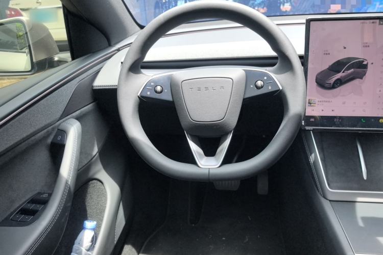 Used Tesla Model Y L 2025 Model Long-Range All-Wheel-Drive Version Steering Wheel