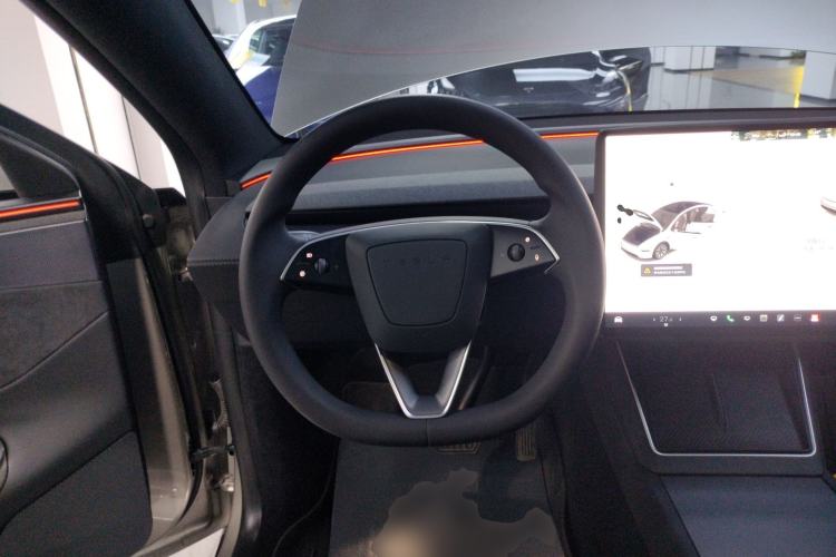 Used Tesla Model Y L 2025 Model Long-Range All-Wheel-Drive Version Steering Wheel
