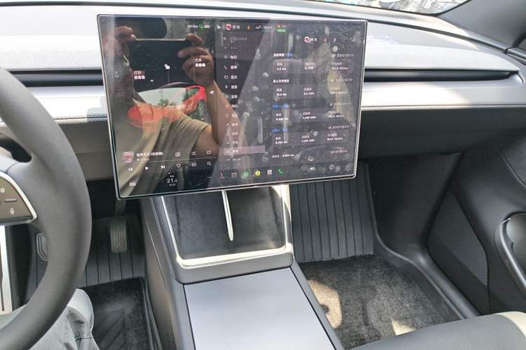 Used Tesla Model Y L 2025 Model Long-Range All-Wheel-Drive Version Audio And AC Panel
