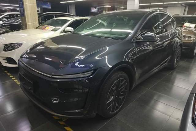 Used Tesla Model Y L 2025 Model Long-Range All-Wheel-Drive Version