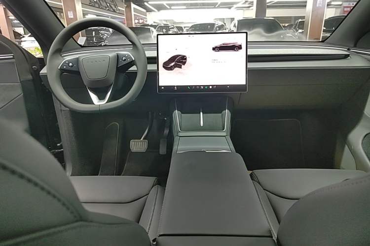 Used Tesla Model Y L 2025 Model Long-Range All-Wheel-Drive Version Center Console