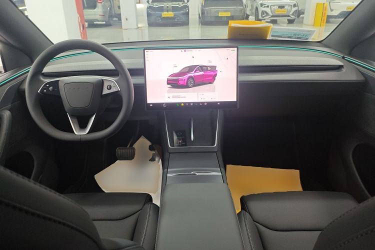 Used Tesla Model Y L 2025 Model Long-Range All-Wheel-Drive Version Center Console