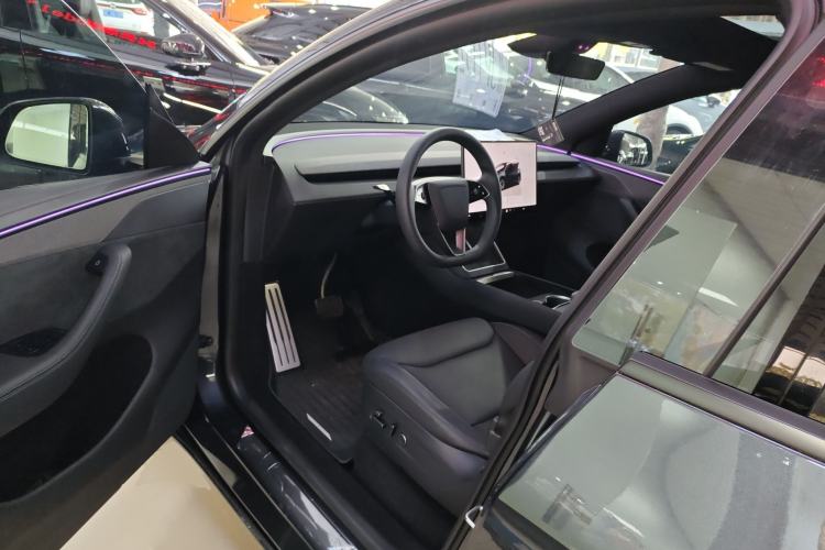 Used Tesla Model Y L 2025 Model Long-Range All-Wheel-Drive Version Driver Seat