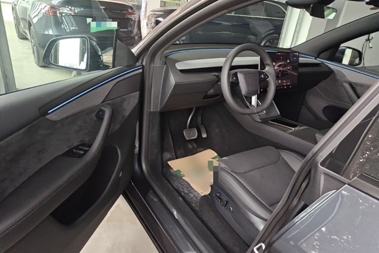 Used Tesla Model Y L 2025 Model Long-Range All-Wheel-Drive Version Driver Seat