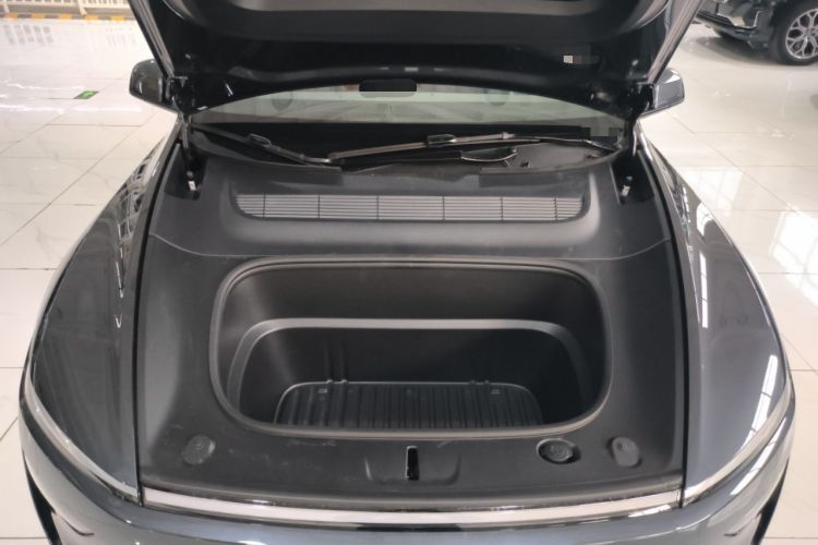 Used Tesla Model Y L 2025 Model Long-Range All-Wheel-Drive Version Engine Bay