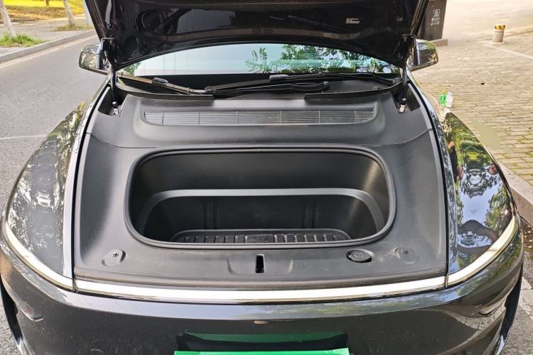 Used Tesla Model Y L 2025 Model Long-Range All-Wheel-Drive Version Engine Bay