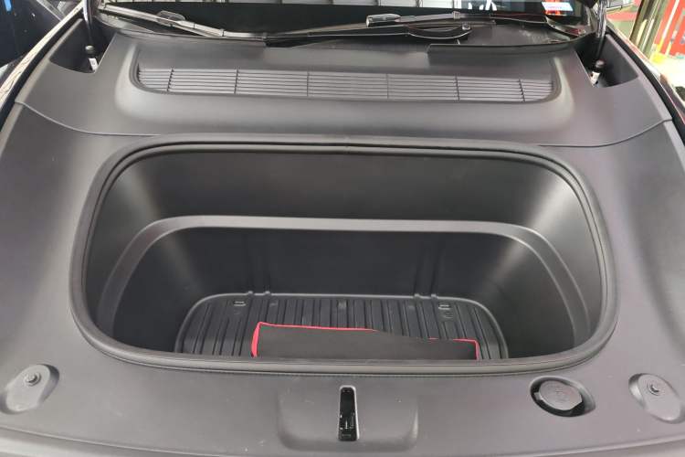 Used Tesla Model Y L 2025 Model Long-Range All-Wheel-Drive Version Engine Bay