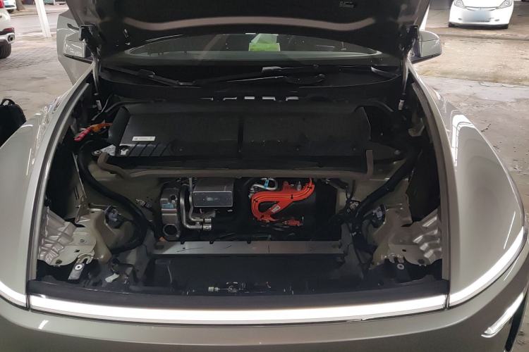 Used Tesla Model Y L 2025 Model Long-Range All-Wheel-Drive Version Engine Bay