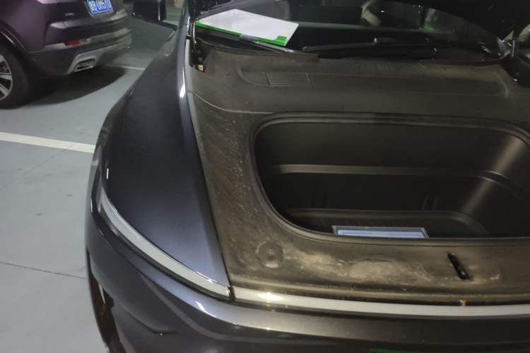 Used Tesla Model Y L 2025 Model Long-Range All-Wheel-Drive Version Engine Bay Right