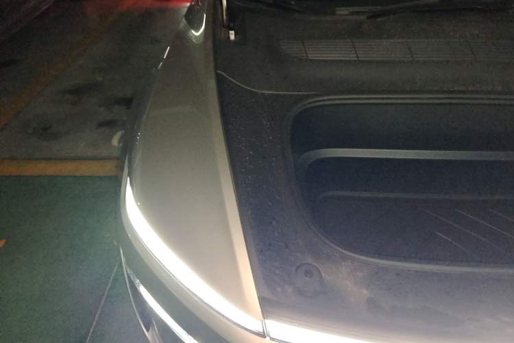 Used Tesla Model Y L 2025 Model Long-Range All-Wheel-Drive Version Engine Bay Right
