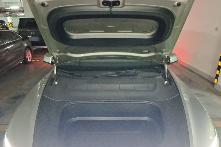 Used Tesla Model Y L 2025 Model Long-Range All-Wheel-Drive Version Engine Bay