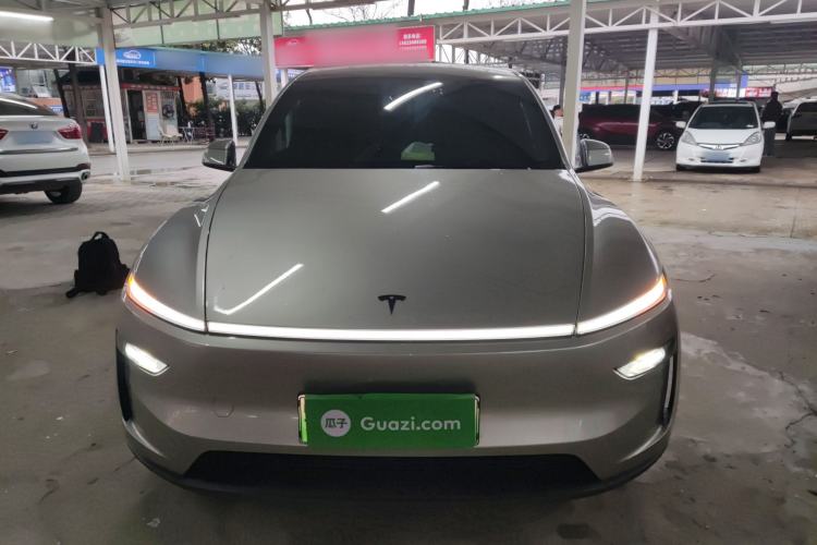 Used Tesla Model Y L 2025 Model Long-Range All-Wheel-Drive Version Front
