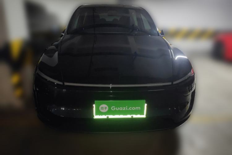 Used Tesla Model Y L 2025 Model Long-Range All-Wheel-Drive Version Front