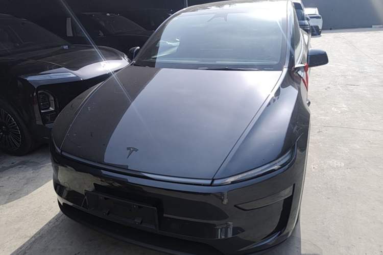 Used Tesla Model Y L 2025 Model Long-Range All-Wheel-Drive Version Front