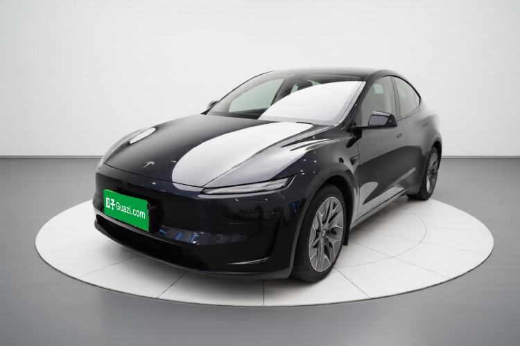 Tesla Model Y L 2025 Model Long-Range All-Wheel-Drive Version