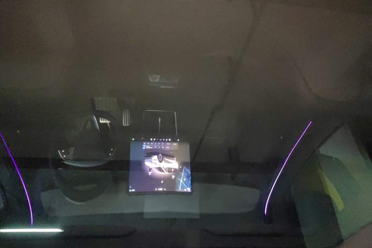 Used Tesla Model Y L 2025 Model Long-Range All-Wheel-Drive Version Headliner