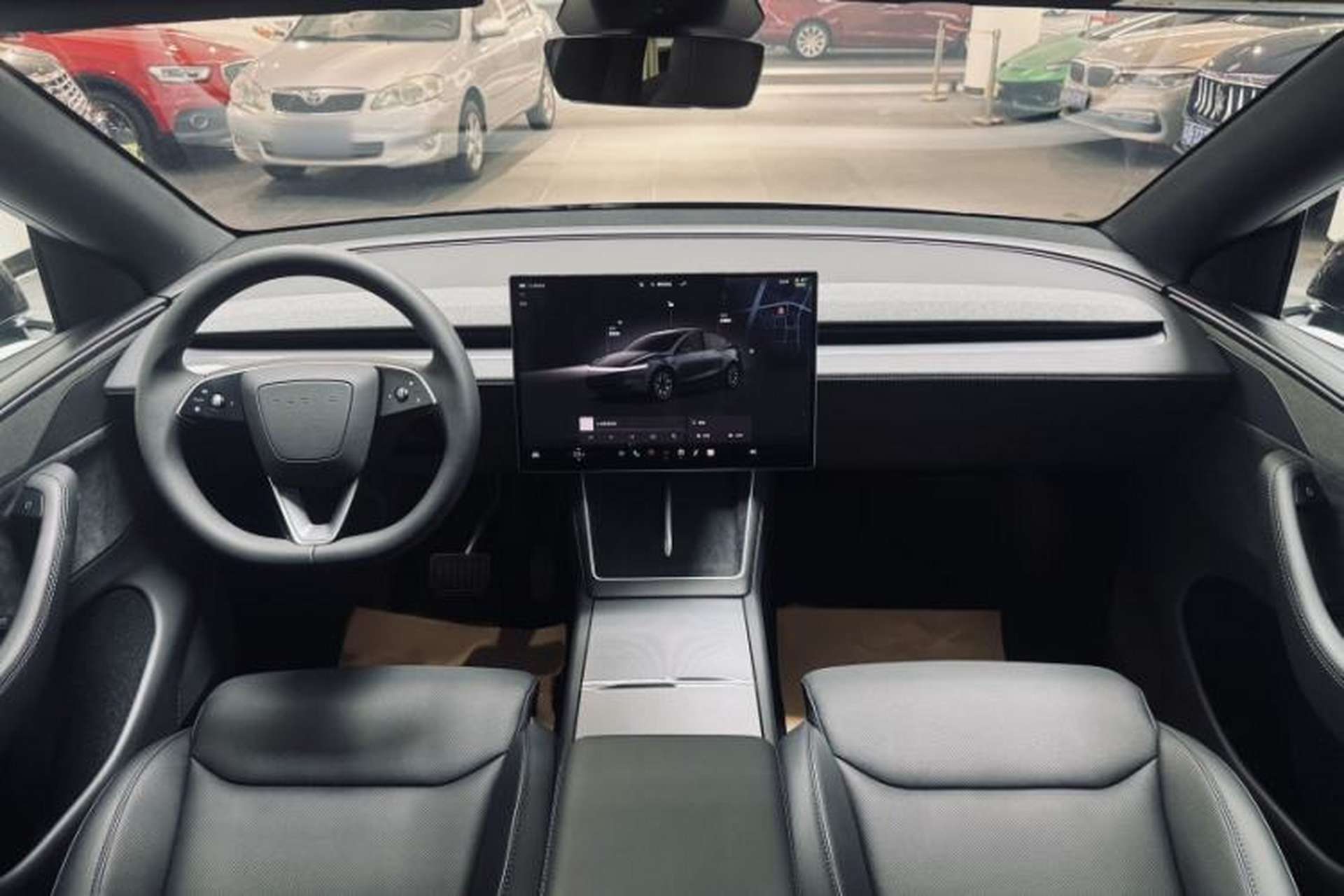 Used Tesla Model Y L 2025 Model Long-Range All-Wheel-Drive Version Interior 1