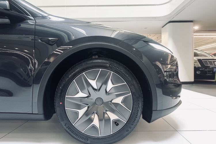 Used Tesla Model Y L 2025 Model Long-Range All-Wheel-Drive Version Interior 11