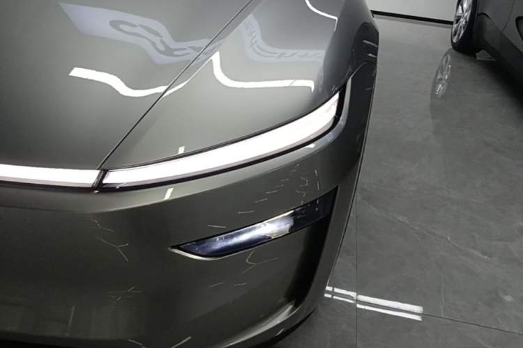 Used Tesla Model Y L 2025 Model Long-Range All-Wheel-Drive Version Left Front Headlight