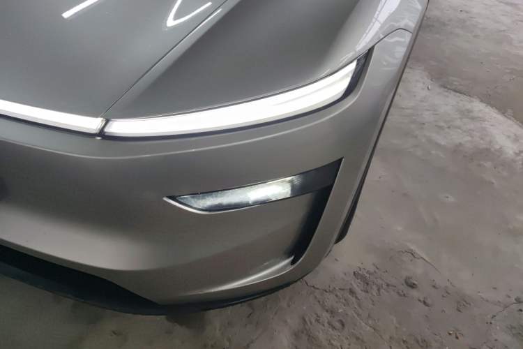 Used Tesla Model Y L 2025 Model Long-Range All-Wheel-Drive Version Left Front Headlight