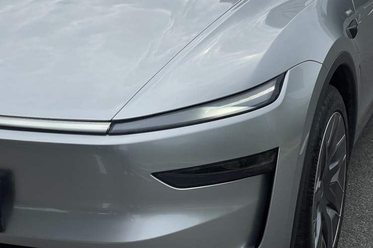 Used Tesla Model Y L 2025 Model Long-Range All-Wheel-Drive Version Left Front Headlight