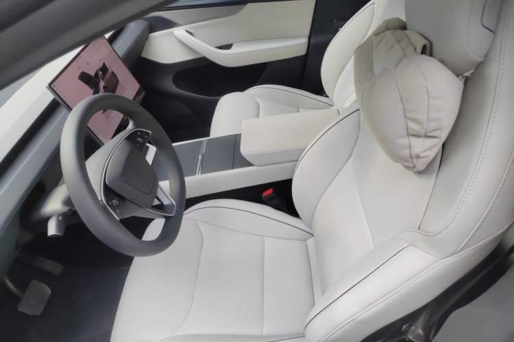 Used Tesla Model Y L 2025 Model Long-Range All-Wheel-Drive Version Left Front Seat