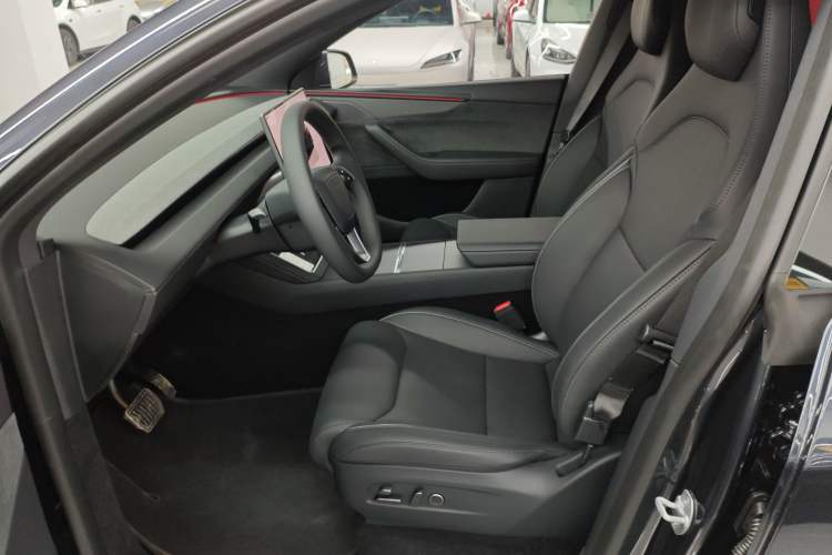 Used Tesla Model Y L 2025 Model Long-Range All-Wheel-Drive Version Left Front Seat