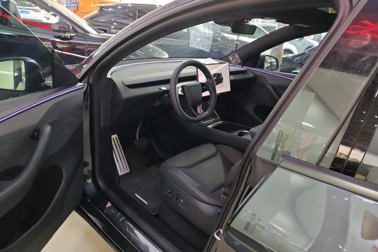 Used Tesla Model Y L 2025 Model Long-Range All-Wheel-Drive Version Left Front Seat