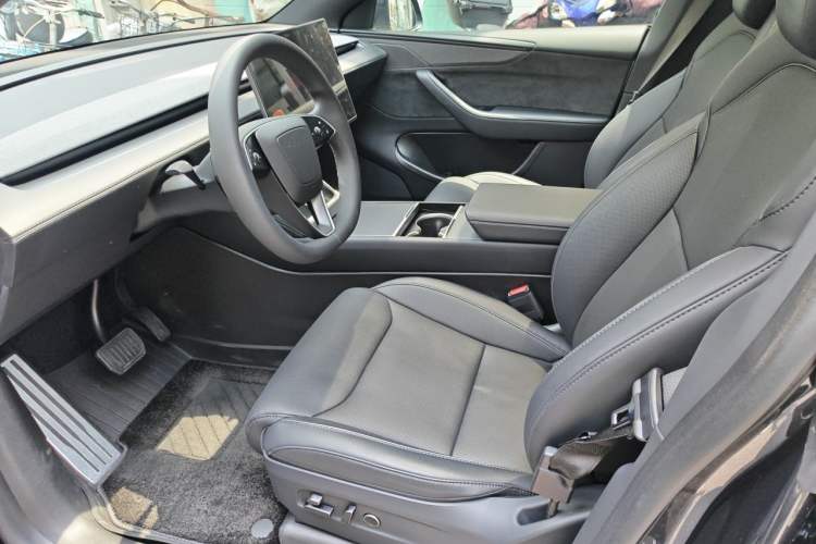 Used Tesla Model Y L 2025 Model Long-Range All-Wheel-Drive Version Left Front Seat