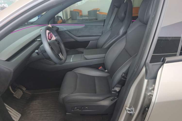 Used Tesla Model Y L 2025 Model Long-Range All-Wheel-Drive Version Left Front Seat