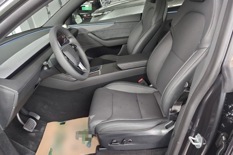 Used Tesla Model Y L 2025 Model Long-Range All-Wheel-Drive Version Left Front Seat