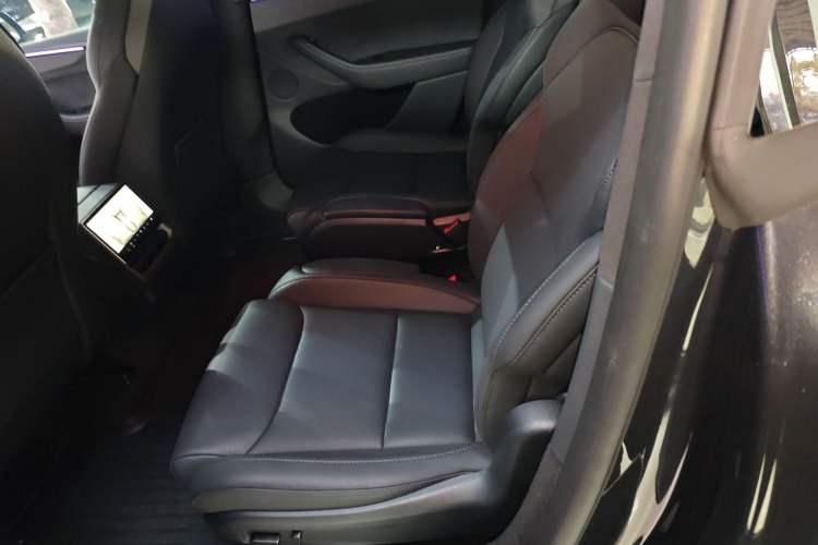 Used Tesla Model Y L 2025 Model Long-Range All-Wheel-Drive Version Left Rear Seat