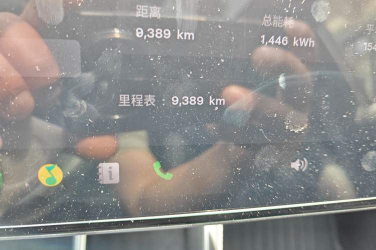 Used Tesla Model Y L 2025 Model Long-Range All-Wheel-Drive Version Odometer Close Up