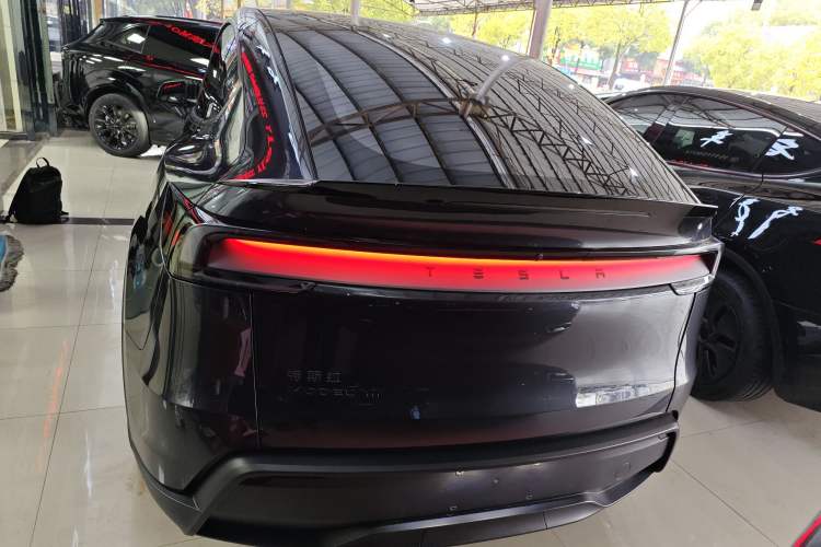 Used Tesla Model Y L 2025 Model Long-Range All-Wheel-Drive Version Rear