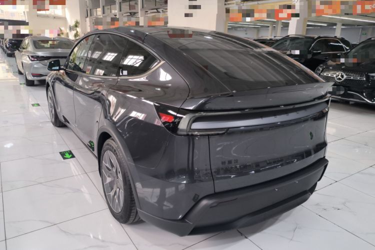 Used Tesla Model Y L 2025 Model Long-Range All-Wheel-Drive Version Rear Left 45 Deg