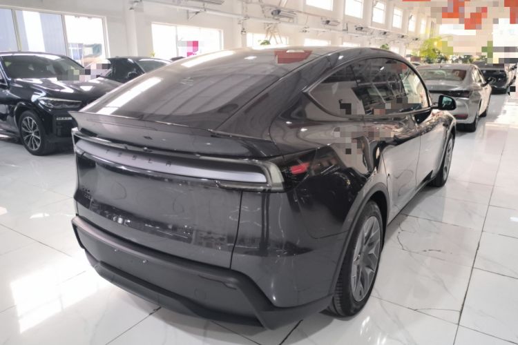 Used Tesla Model Y L 2025 Model Long-Range All-Wheel-Drive Version Rear Right 45 Deg