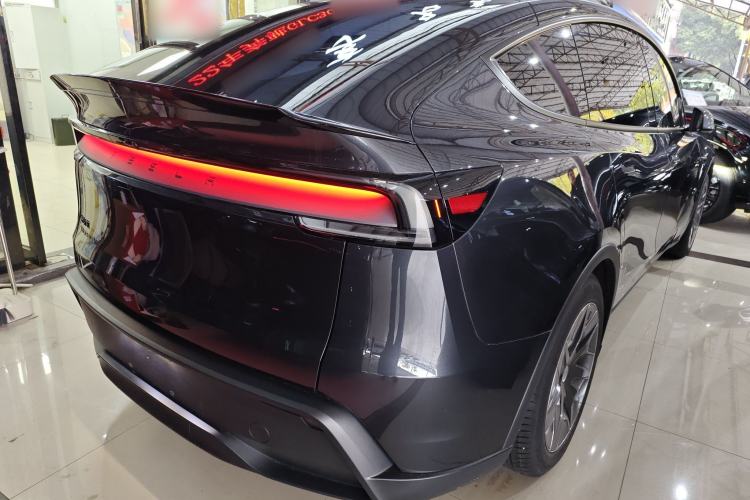 Used Tesla Model Y L 2025 Model Long-Range All-Wheel-Drive Version Rear Right 45 Deg