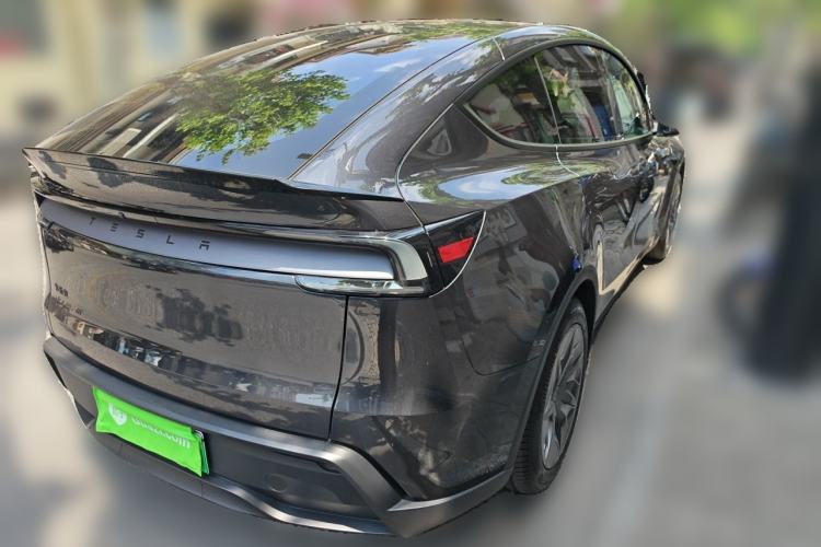 Used Tesla Model Y L 2025 Model Long-Range All-Wheel-Drive Version Rear Right 45 Deg