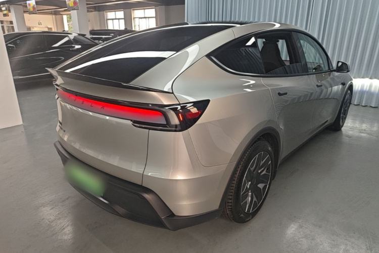 Used Tesla Model Y L 2025 Model Long-Range All-Wheel-Drive Version Rear Right 45 Deg
