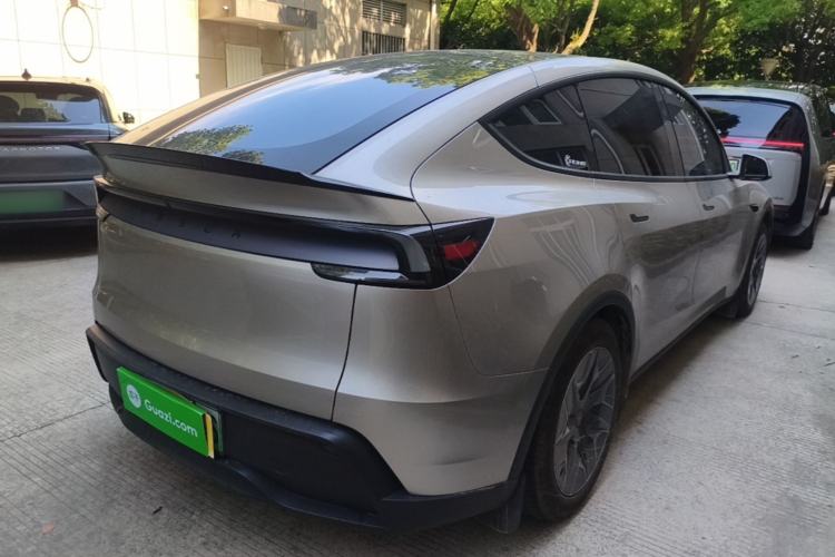 Used Tesla Model Y L 2025 Model Long-Range All-Wheel-Drive Version Rear Right 45 Deg