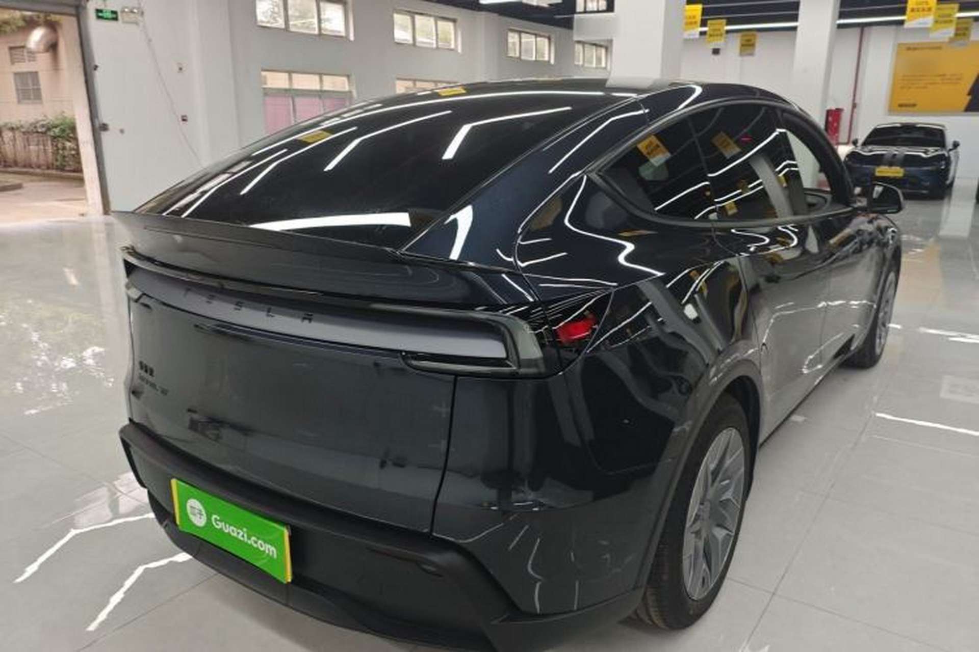 Used Tesla Model Y L 2025 Model Long-Range All-Wheel-Drive Version Rear Right 45 Deg