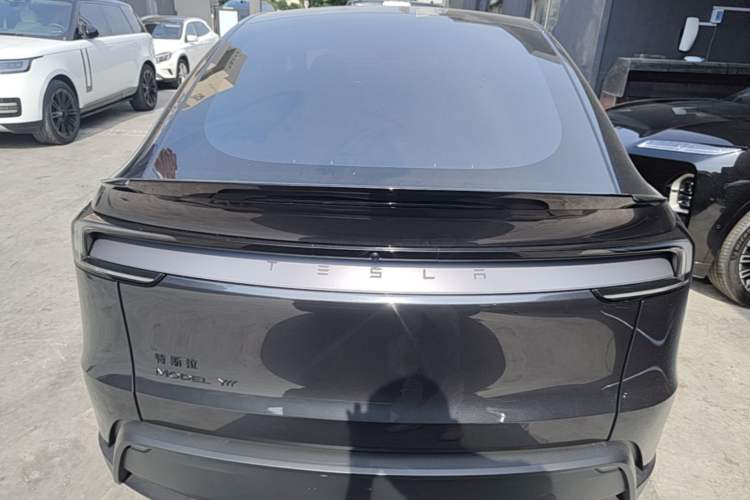 Used Tesla Model Y L 2025 Model Long-Range All-Wheel-Drive Version Rear