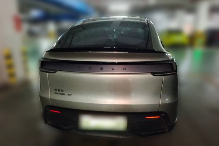 Used Tesla Model Y L 2025 Model Long-Range All-Wheel-Drive Version Rear