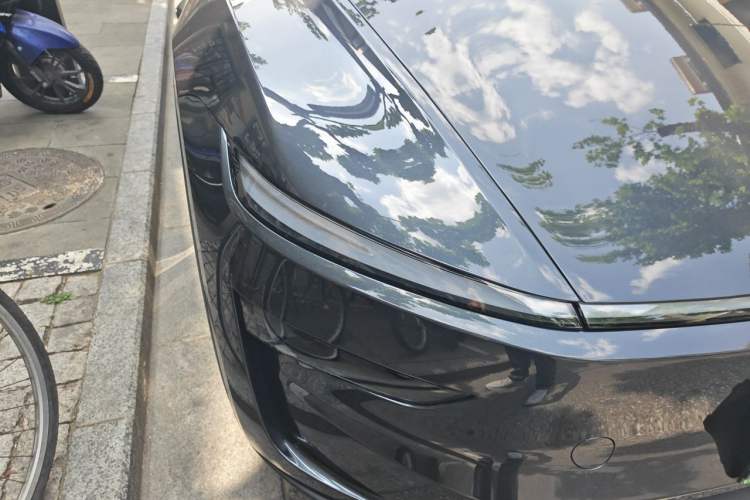 Used Tesla Model Y L 2025 Model Long-Range All-Wheel-Drive Version Right Front Headlight