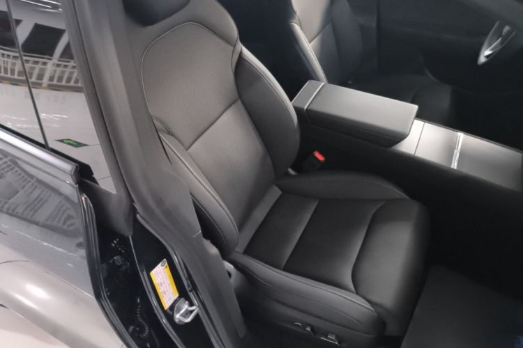 Used Tesla Model Y L 2025 Model Long-Range All-Wheel-Drive Version Right Front Seat