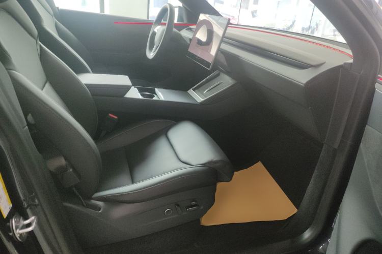 Used Tesla Model Y L 2025 Model Long-Range All-Wheel-Drive Version Right Front Seat